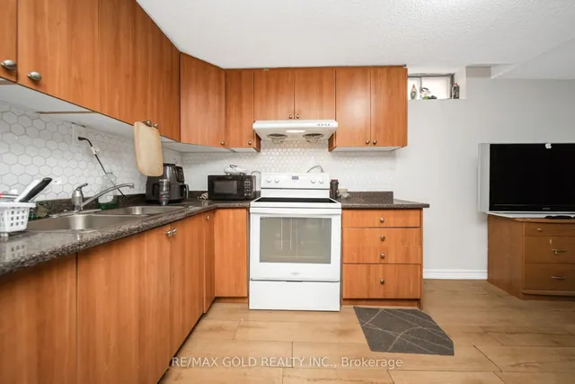 Additional image 22 of 167 Ecclestone Dr