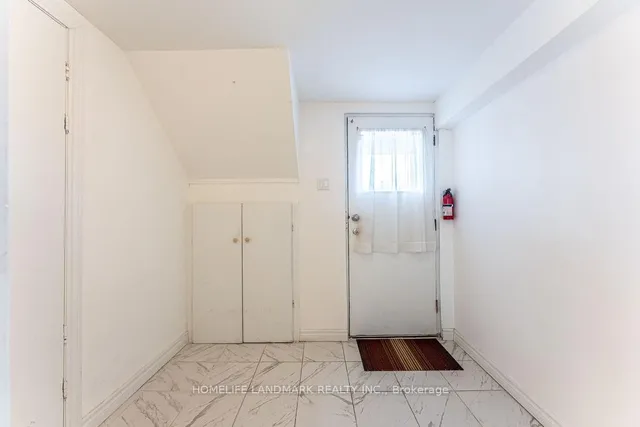 Additional image 17 of 89 PETWORTH Cres