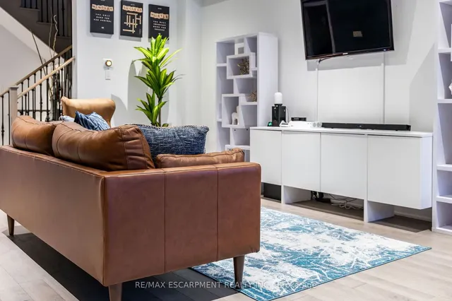 Additional image 5 of 266 Humphrey St