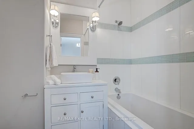 Additional image 33 of 452 Avon Cres