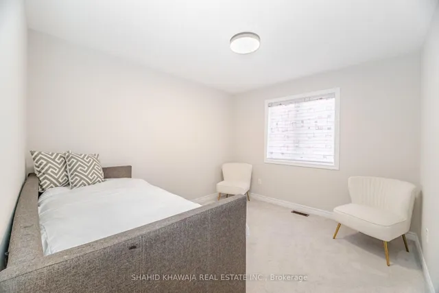 Additional image 33 of 501 Bessborough Dr