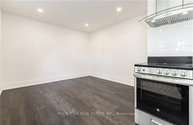 Additional image 20 of 694 Upper Ottawa St