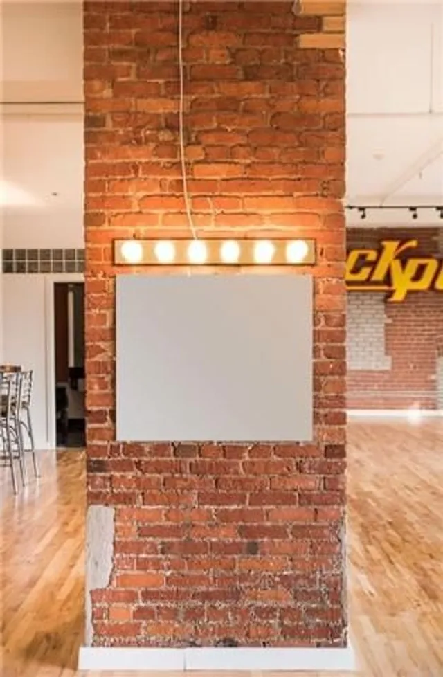 Additional image 15 of 426 Queen St Unit 204