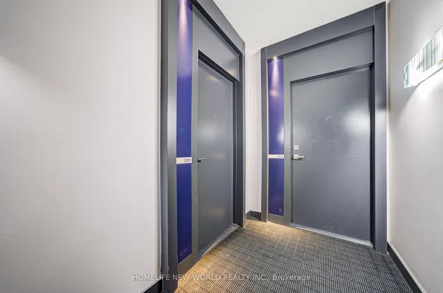 Additional image 7 of 832 Bay St Unit 2209