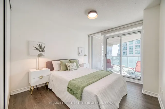 Additional image 27 of 30 Grand Trunk Cres Unit 1211