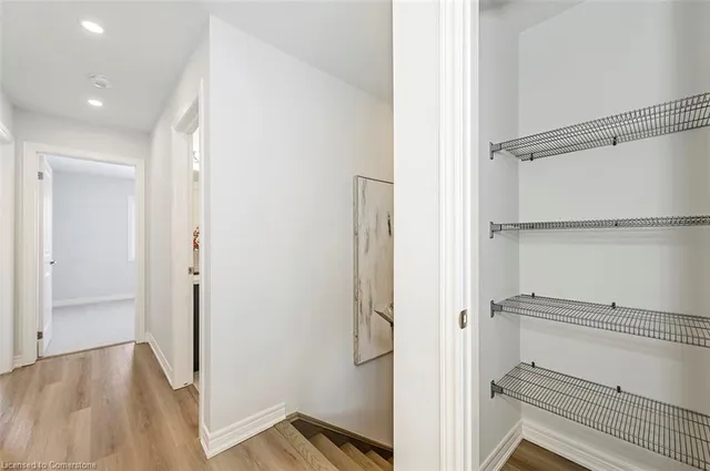 Additional image 31 of 205 Thames Way Unit 24