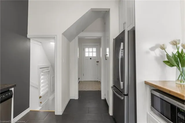 Additional image 23 of 152 Balmoral Ave