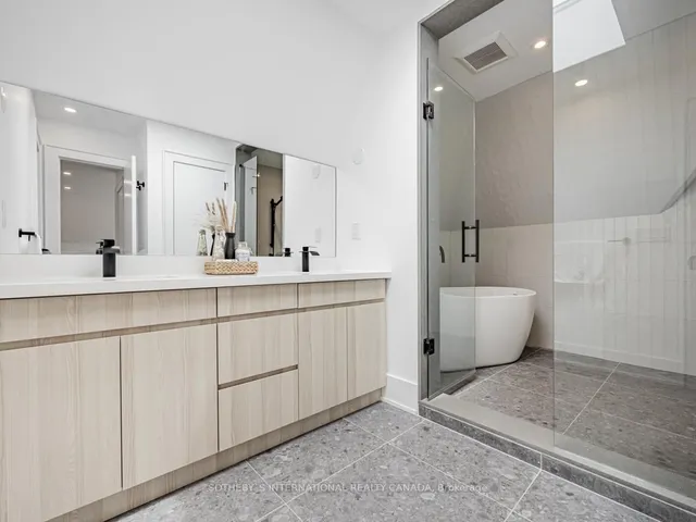 Additional image 21 of 6 Twenty Fifth St