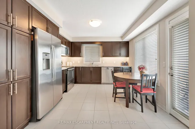 Additional image 17 of 19 COLORADO Blvd