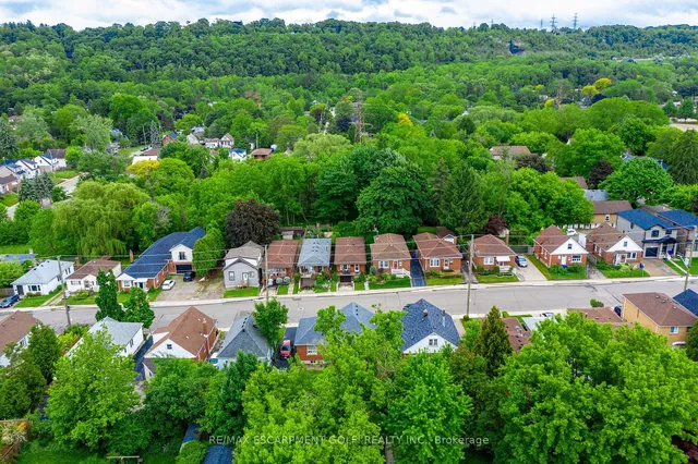 Additional image 37 of 86 Whitney Ave