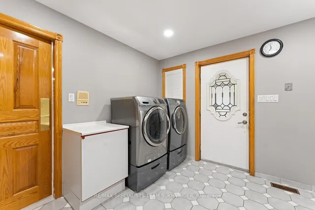 Additional image 33 of 22 Bowman Ave