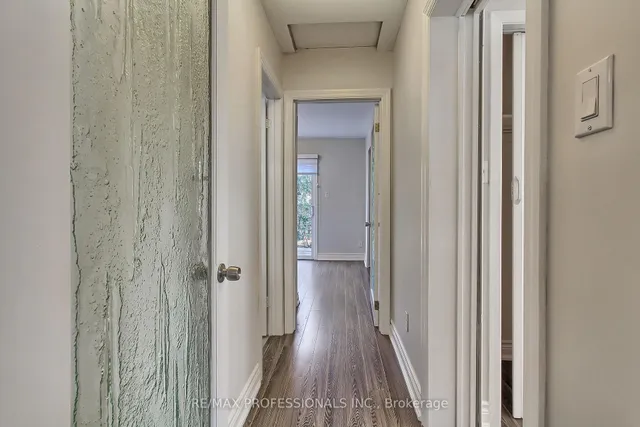 Additional image 27 of 425 CANTERBURY Cres