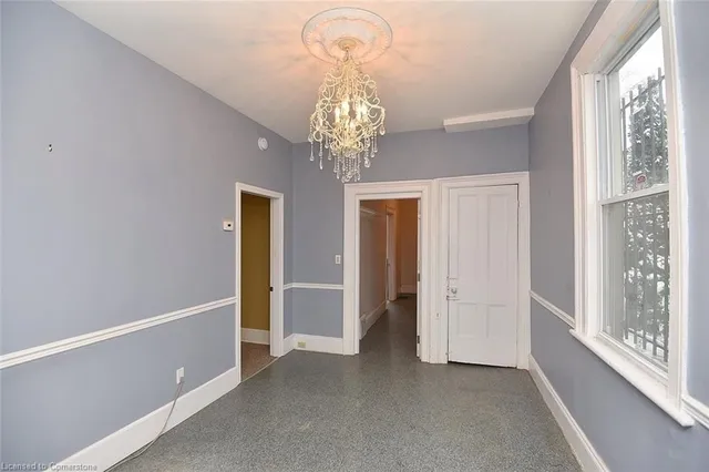 Additional image 17 of 275 Main St