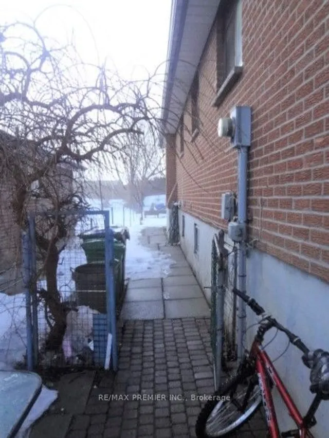 Additional image 2 of 3777 Keenan Cres