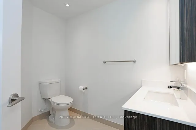 Additional image 11 of 1 Edgewater Dr Unit Ph06