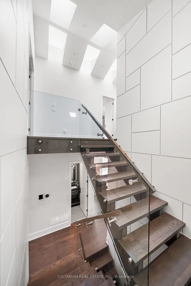 Additional image 21 of 97 Parkview Ave