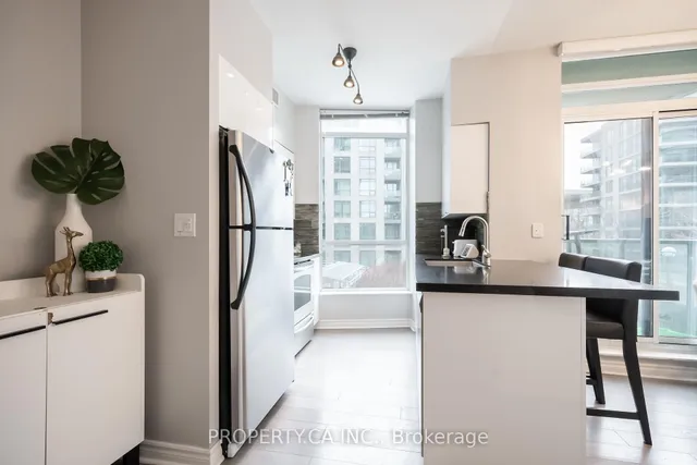 Additional image 7 of 219 Fort York Blvd Unit 203