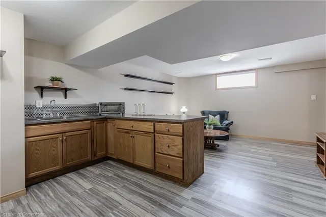 Additional image 28 of 8 Thornbury Crt