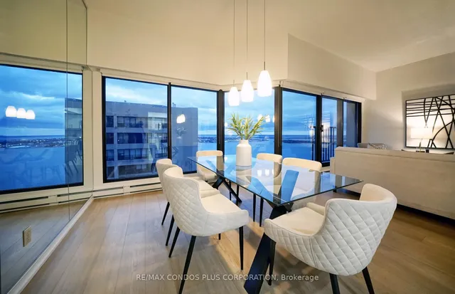 Additional image 3 of 65 Harbour Sq Unit 3603