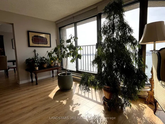 Additional image 12 of 55 Harbour Sq Unit 3311