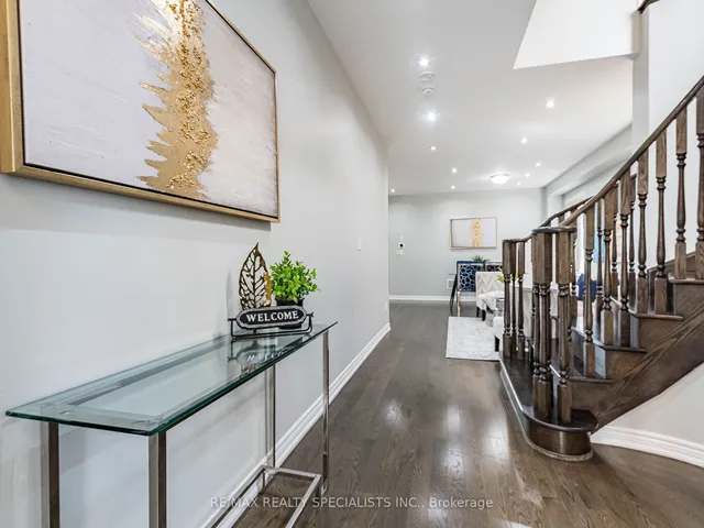 Additional image 3 of 26 Lloyd Cres