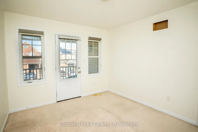Additional image 33 of 37 Seafair Cres