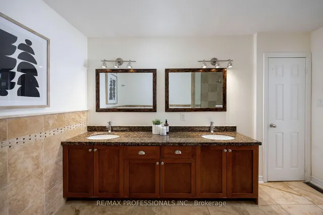 Additional image 19 of 103 Armadale Ave