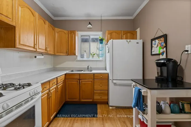 Additional image 21 of 45 EAST 13TH St