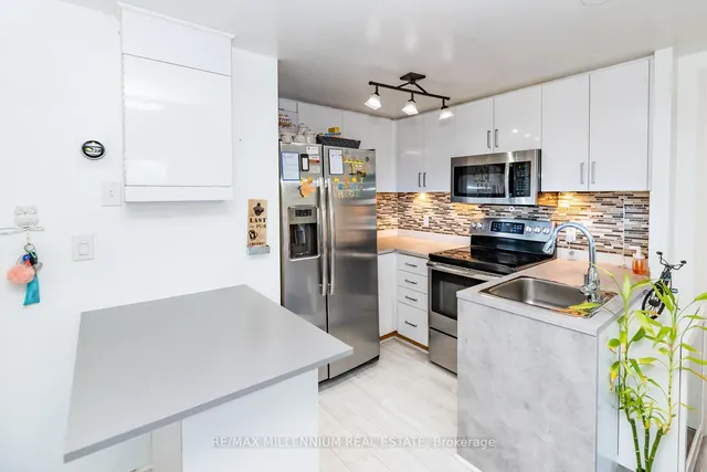 Additional image 8 of 3045 Finch Ave Unit 2093