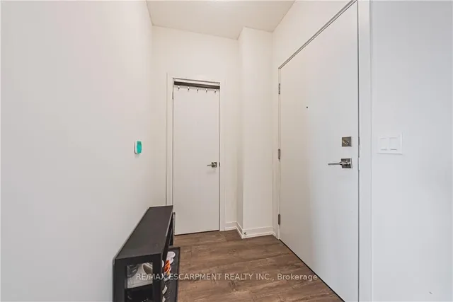 Additional image 10 of 2093 Fairview St Unit 2001