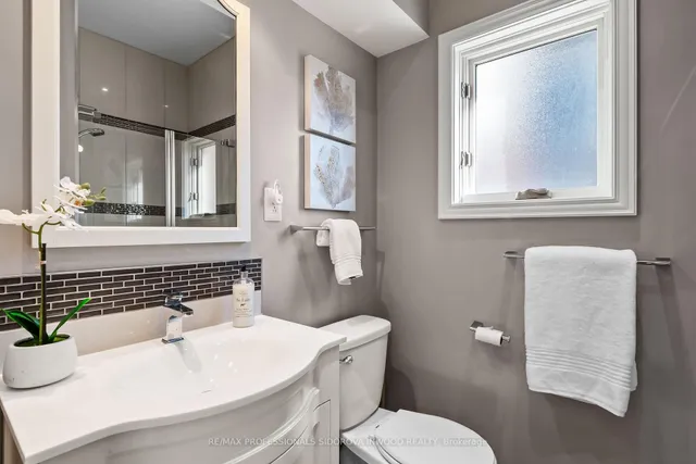 Additional image 36 of 306 Runnymede Rd