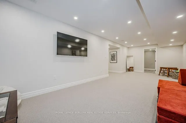 Additional image 26 of 6490 Panton St