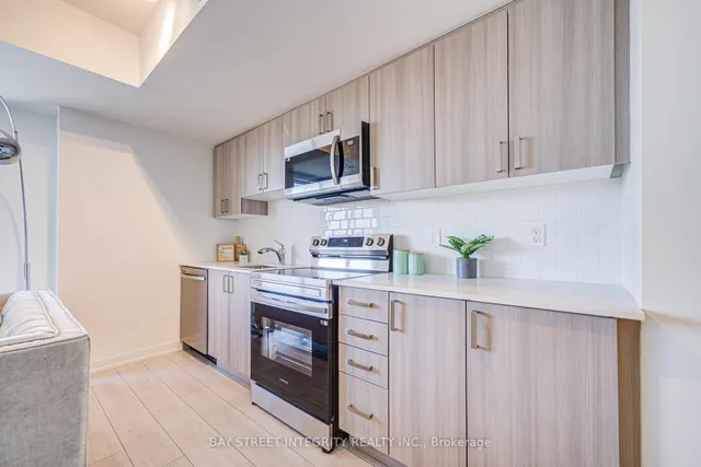 Additional image 19 of 556 Marlee Ave Unit 304