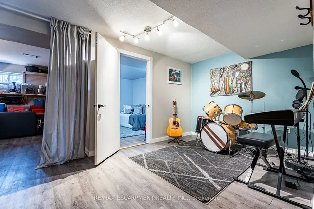 Additional image 34 of 17 Archer Way