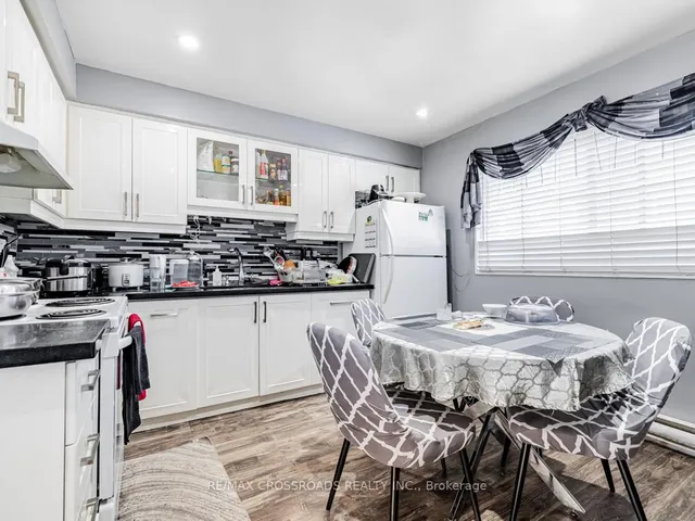 Additional image 19 of 43 Courville Coachway Way Unit 70