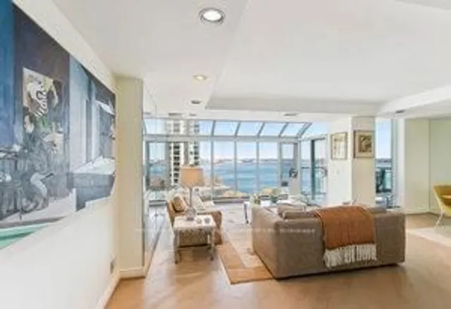 Additional image 9 of 211 Queens Quay Unit 1013