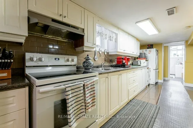 Additional image 19 of 698 Old Weston Rd