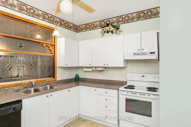 Additional image 9 of 84 Greentrail Dr