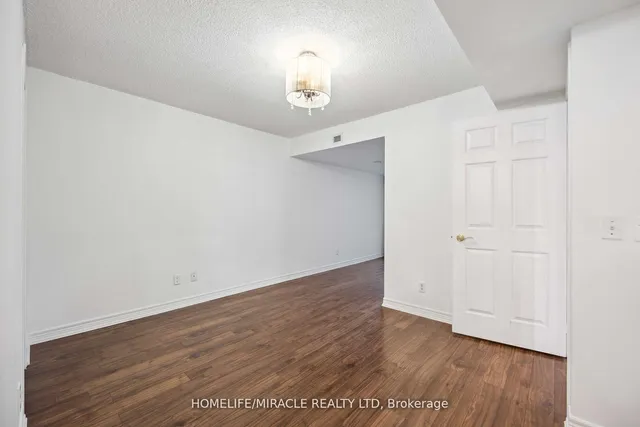 Additional image 15 of 30 Grand Trunk Cres Unit 302