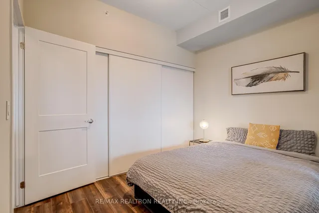 Additional image 21 of 15 Queen St Unit 1701