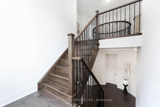 Additional image 23 of 945 PONDCLIFFE Crt