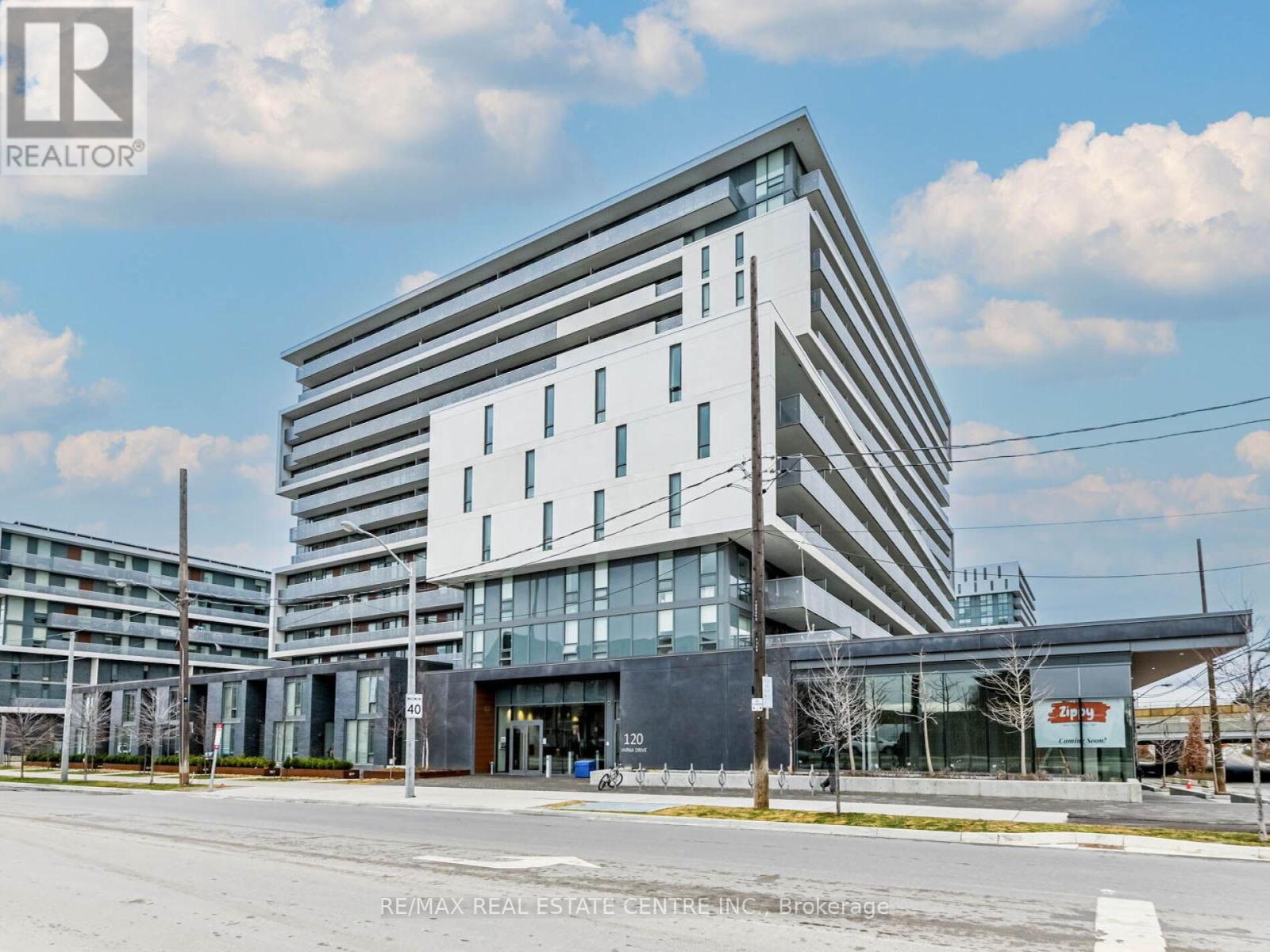 605 - 120 VARNA DRIVE|Toronto (Englemount-Lawrence), Ontario M6A0B3