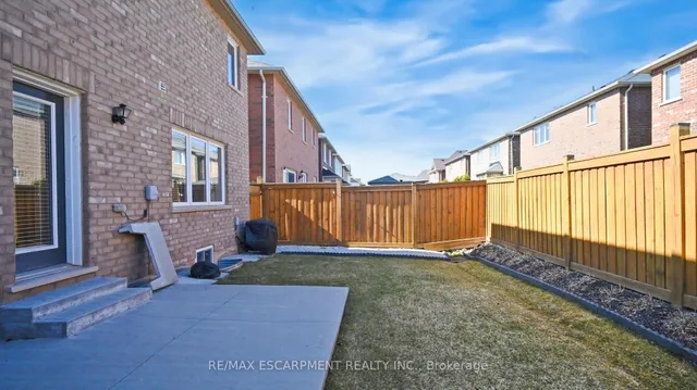 Additional image 42 of 37 Arkwright Dr