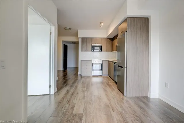 Additional image 4 of 15 Wellington St Unit 608