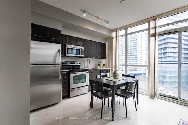 Additional image 5 of 169 Fort York Blvd Unit 920