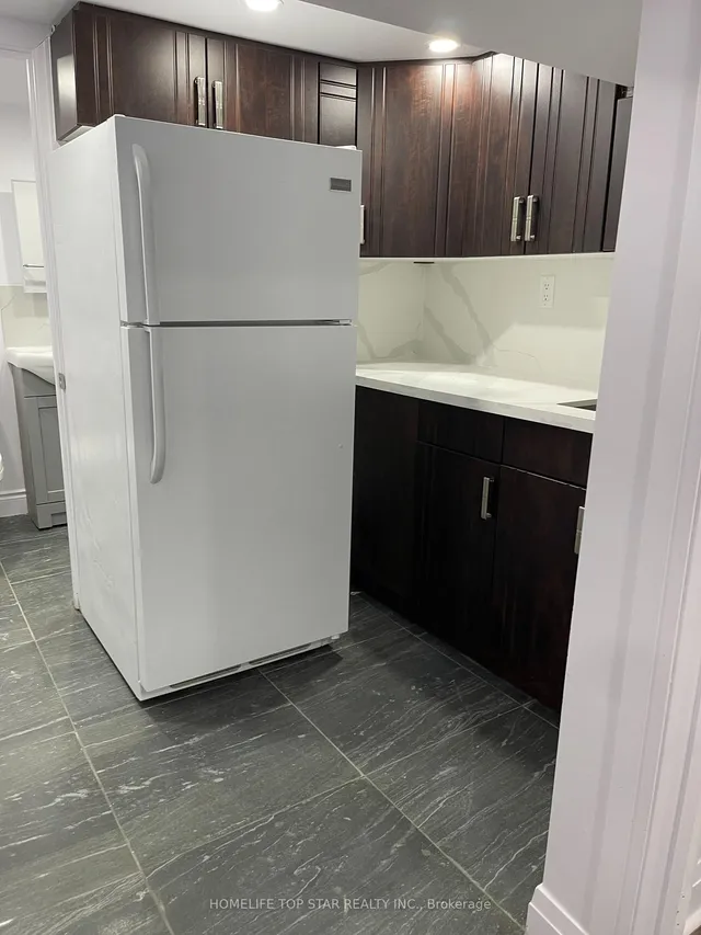 Additional image 19 of 35 Wolcott Ave