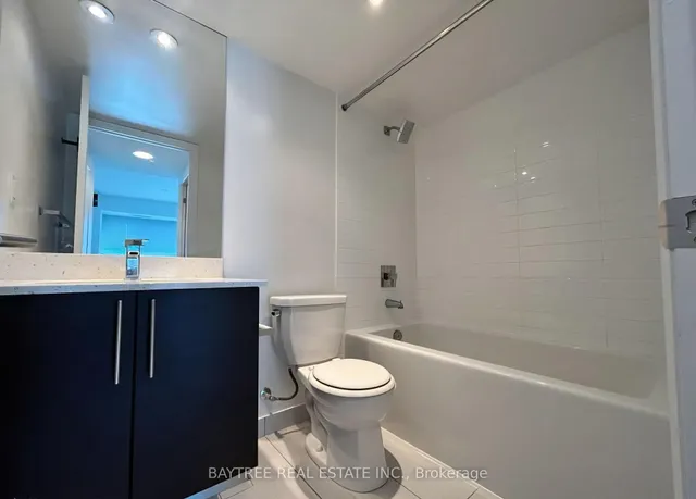 Additional image 5 of 400 Adelaide St Unit 1109