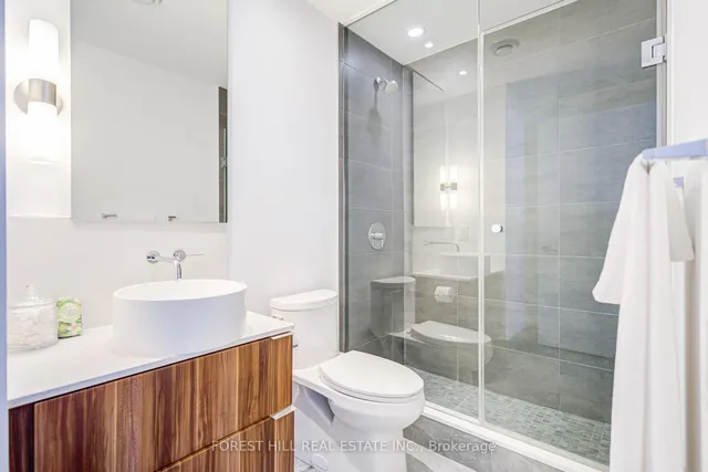 Additional image 6 of 185 Roehampton Ave Unit 2501