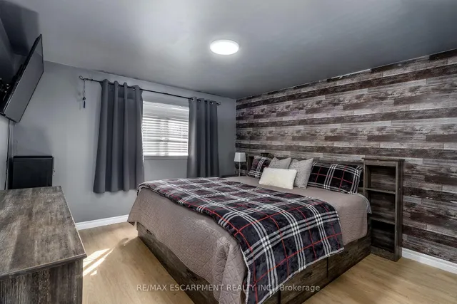 Additional image 13 of 82 DREGER Ave