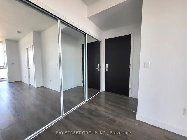 Additional image 6 of 8 Eglinton Ave Unit 5705